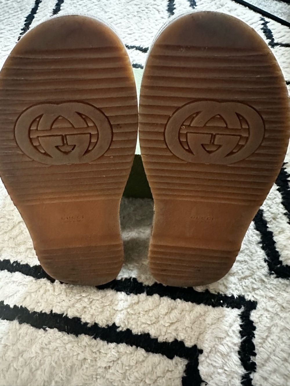 Gucci- GG Logo Slide Sandals - Camel Ebony 38 - Picture 2 of 3